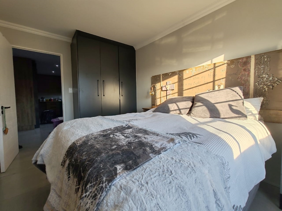 Commercial Property for Sale in Colleen Glen Eastern Cape